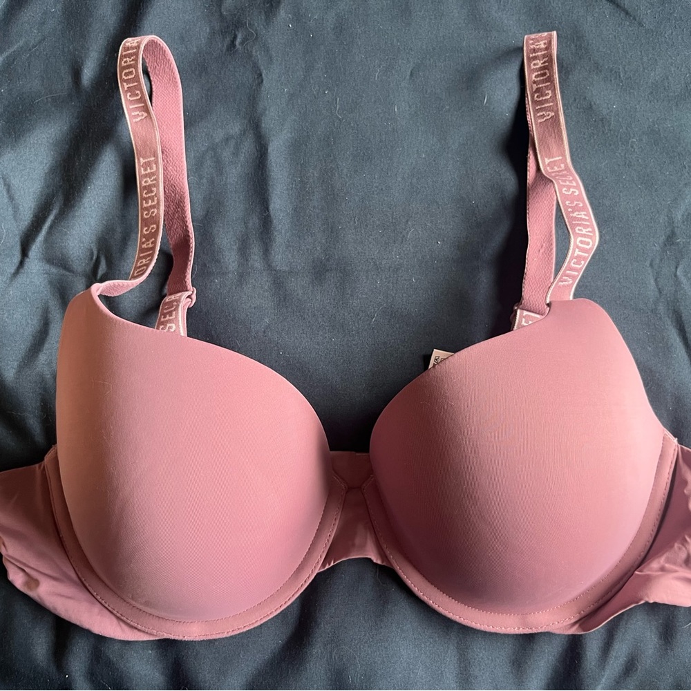 Victoria’s Secret Mauve bra 38B